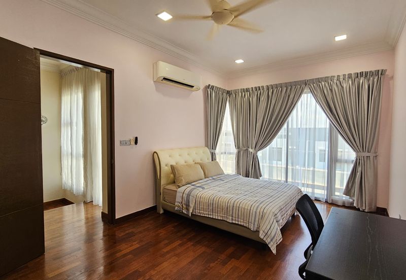 The Canal Garden North, Horizon Hills