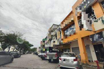 Taman Mount Austin Commercial