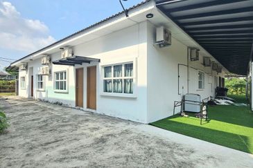 Stulang Laut / Darat