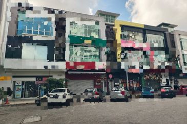 Jalan Austin Heights