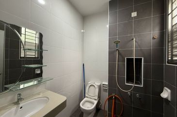 IOI Palm Villa Gate C @ Good Condition 2-storey Semi-D House