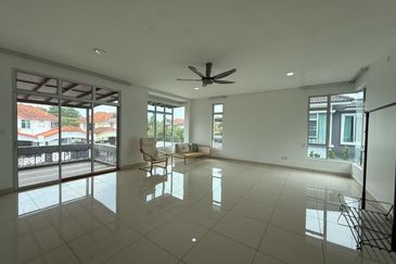 IOI Palm Villa Gate C @ Good Condition 2-storey Semi-D House