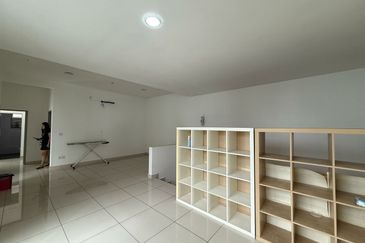 IOI Palm Villa Gate C @ Good Condition 2-storey Semi-D House