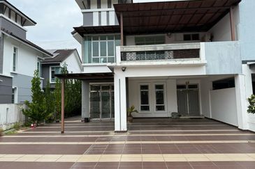 IOI Palm Villa Gate C @ Good Condition 2-storey Semi-D House