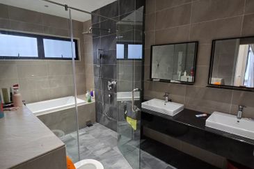 Taman Danga Sutera @ Super Luxury 2-storey Semi-D House