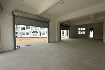 Summit Commercial Hub