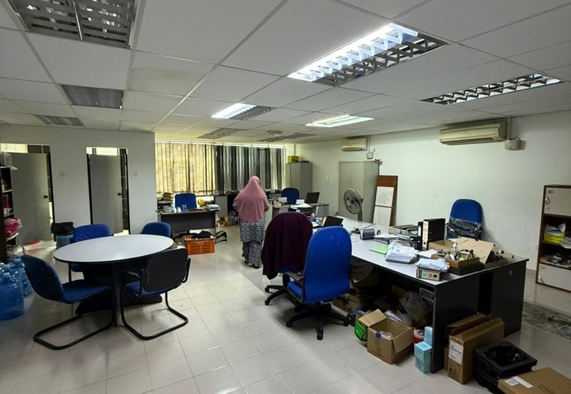 Apex Bizhub Desa Cemerlang