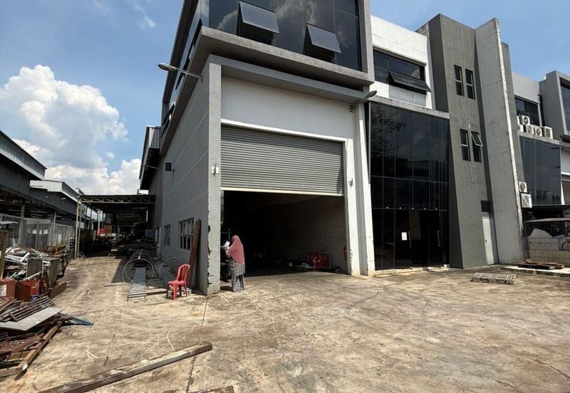 Apex Bizhub Desa Cemerlang