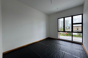 Senibong Cove Waterway Residences