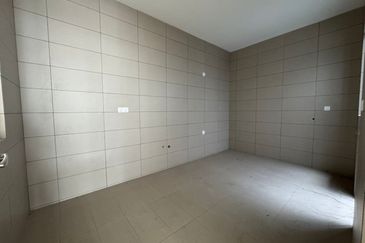 Senibong Cove Waterway Residences