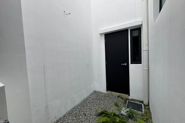 Senibong Cove Waterway Residences