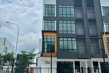 Pelangi Avenue Block A @ Brand New Intermediate 4-storey Shoplot