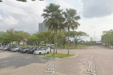 Molek Hub @ Intermediate Bare unit 3-storey Shop Lot