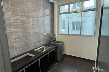 The Pinnacles (Pinnacle Tower)