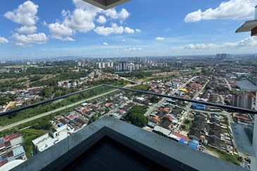 The Pinnacles (Pinnacle Tower)