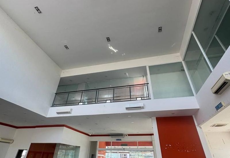 Opposite Gaint Plentong @ Facing Main Road Commercial Building & Land