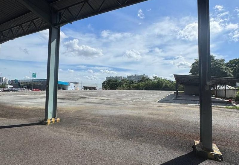 Opposite Gaint Plentong @ Commercial Land with Shelter and Open Area