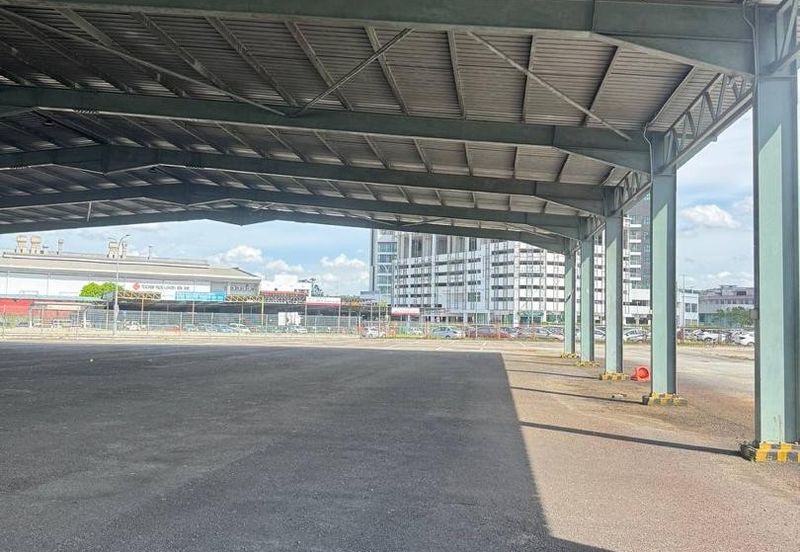 Opposite Gaint Plentong @ Commercial Land with Shelter and Open Area