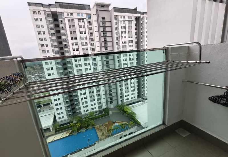 Meridin Bayvue Apartment