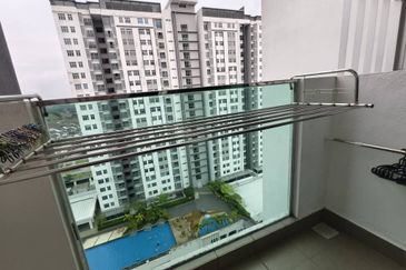 Meridin Bayvue Apartment