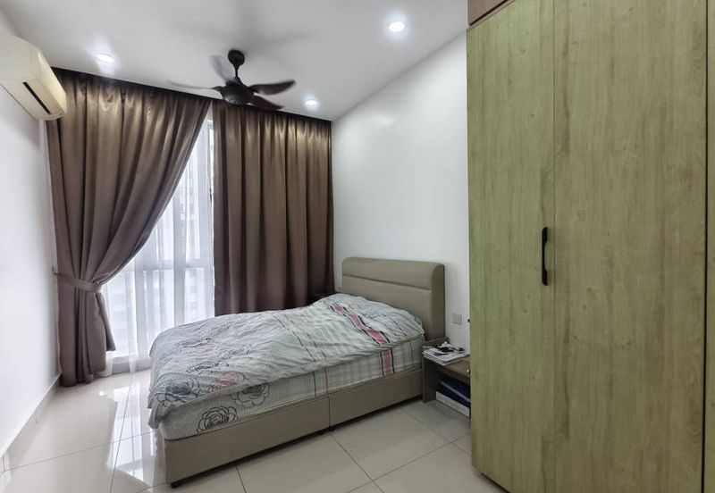 Meridin Bayvue Apartment