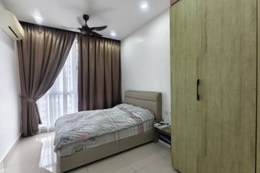 Meridin Bayvue Apartment