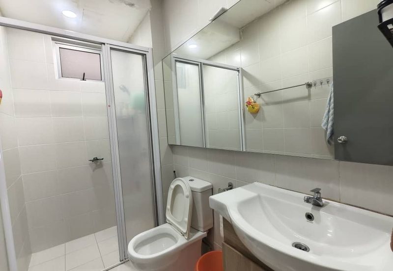 Meridin Bayvue Apartment