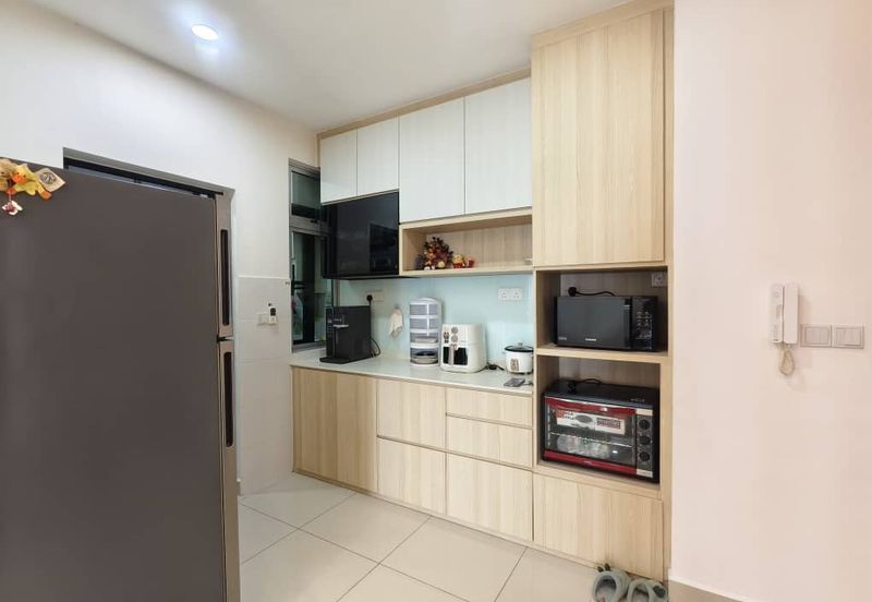 Meridin Bayvue Apartment