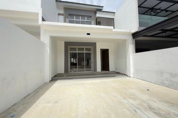 Citrine Hills @ Brand New Original 2-storey Terrace House