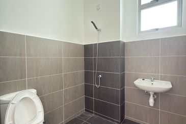 Citrine Hills @ Brand New Original 2-storey Terrace House