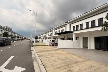 Tate Dalton @ Eco Botanic 2