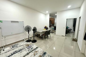 Tate Dalton @ Eco Botanic 2