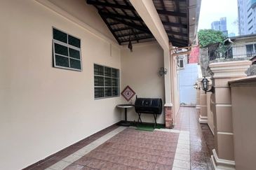 Taman Century Garden @ Fully Furnished Single-storey Semi-D House