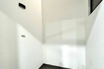 The Canal Garden South, Horizon Hills