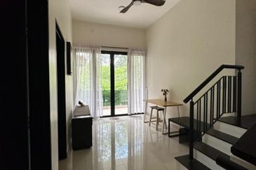 The Canal Garden North, Horizon Hills