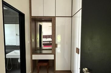 The Canal Garden North, Horizon Hills