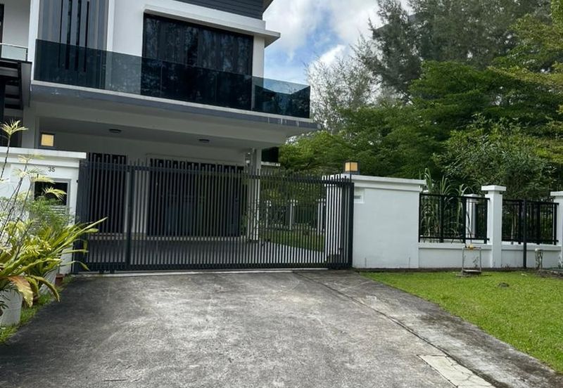 The Canal Garden North, Horizon Hills