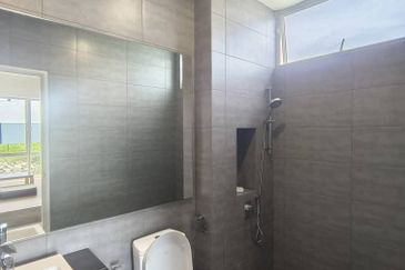 Isola Villa @ Senibong Cove