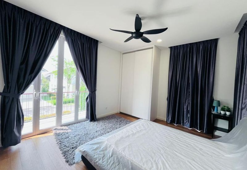 Emerald Bay @ Puteri harbour