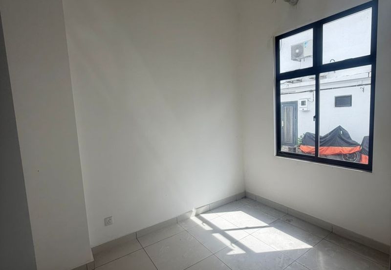 Elata Haven @ Original Unblock View 2-storey Terrace House