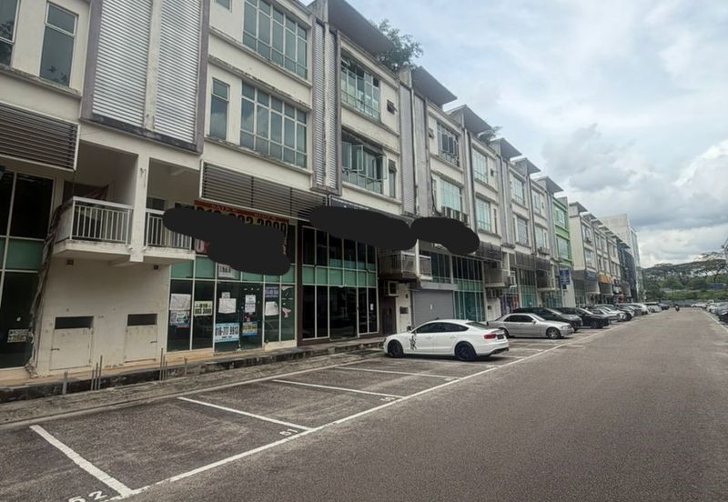 Pusat Perdagangan Danga Utama