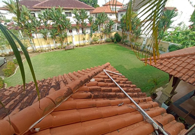 Fully Renovated, Ready to Move in Bungalow