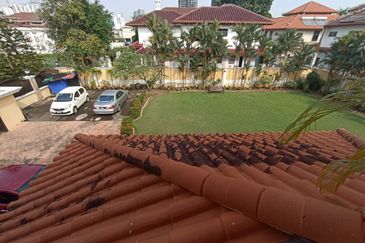 Fully Renovated, Ready to Move in Bungalow