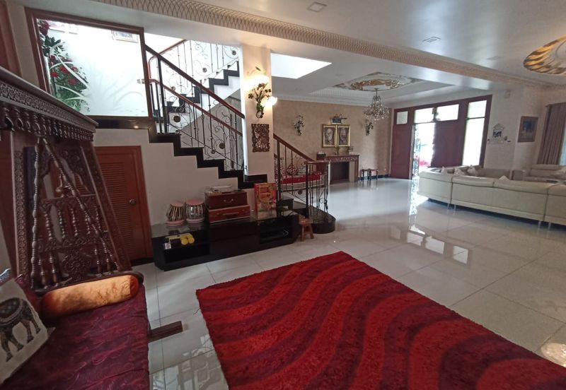 Fully Renovated, Ready to Move in Bungalow