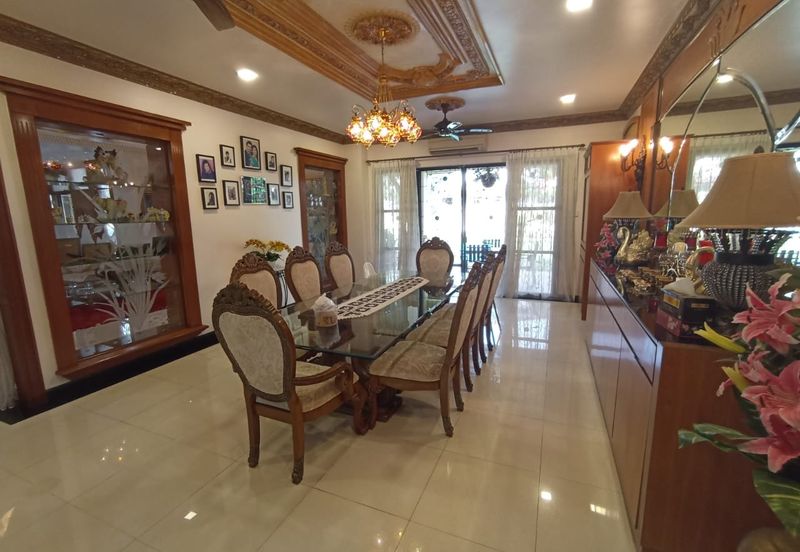 Fully Renovated, Ready to Move in Bungalow