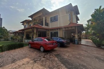 Fully Renovated, Ready to Move in Bungalow