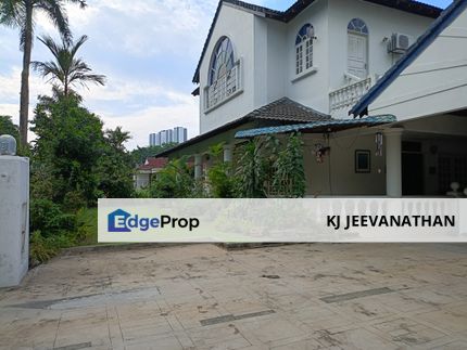 Freehold Bungalow Below Market Value facing golf, Selangor, Kelana Jaya