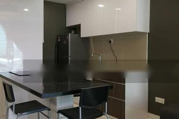 Akademik Suite @ Mount Austin