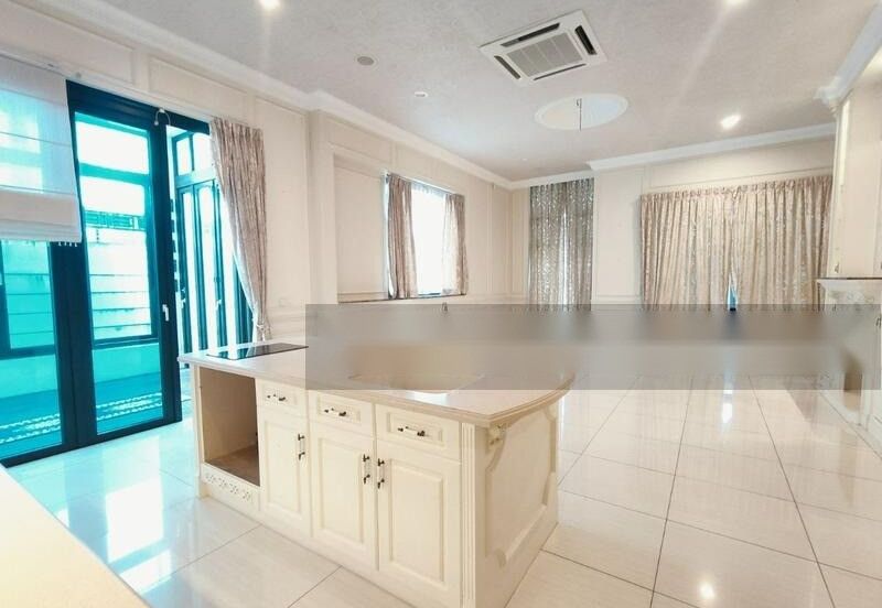 Avenue 8 Taman Bukit Indah