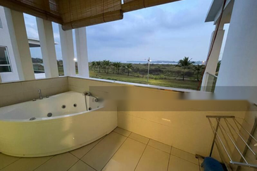 Isola Villa @ Senibong Cove